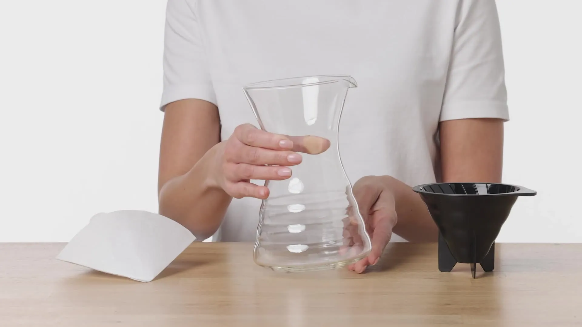 Hario V60 Drip Coffee Decanter Review: 700ml Pour-Over image 8