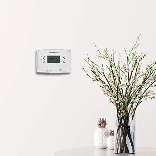 Honeywell Home RTH221B Review: Programmable Thermostat image 6