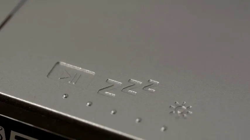 Emerson Smartset ER100301 Alarm Clock Radio Review image 8