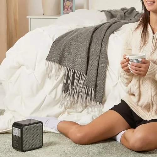 Amazon Basics Mini Space Heater Review: Desk Heating image 6