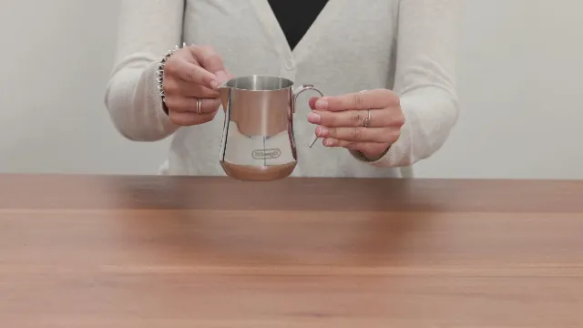 De'Longhi DLSC060 Milk Frothing Jug Review image 6