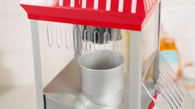 Nostalgia Vintage Hot-Air Popcorn Maker Review image 8
