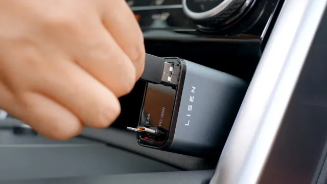 LISEN Retractable Car Charger 4 in 1 Review image 7